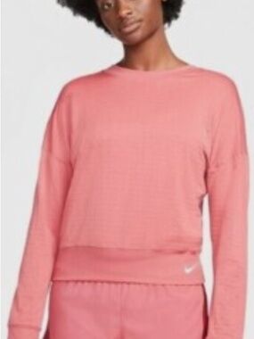 Nike Coral Pink Long-Sleeve Cropped Crew